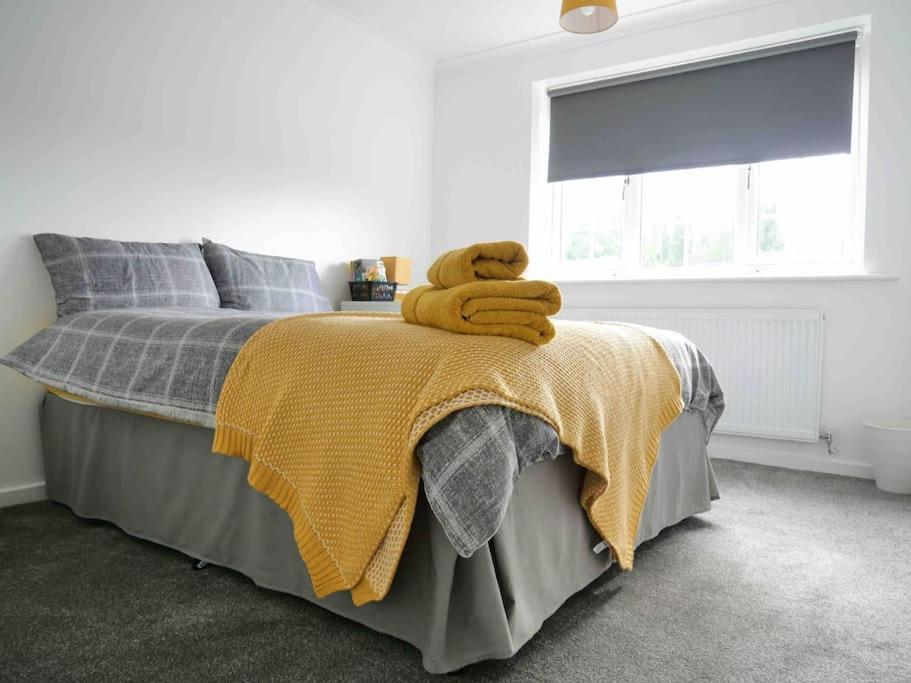 Cosy Four Bed Property With En-Suite Near To Nec Birmingham Airport And The City Экстерьер фото